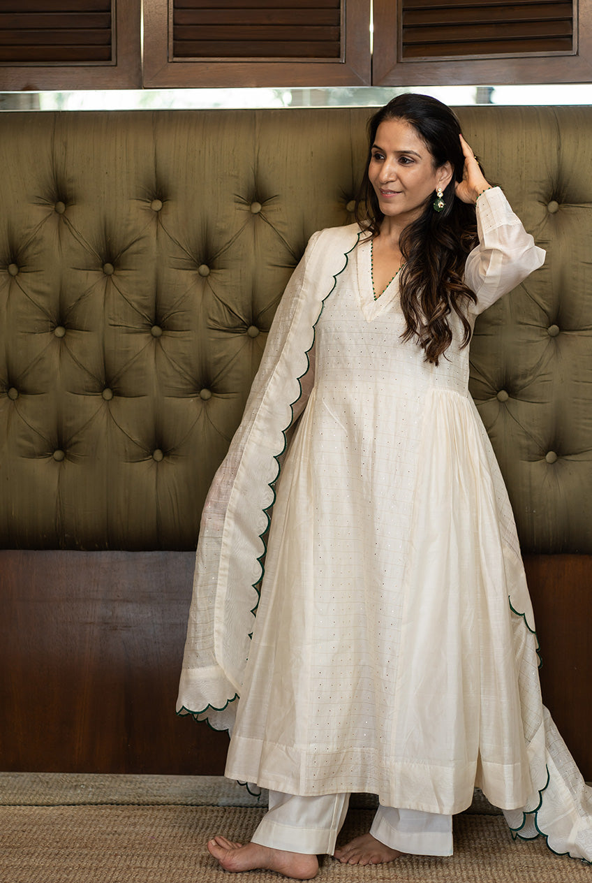 Bhavna Set- Beige