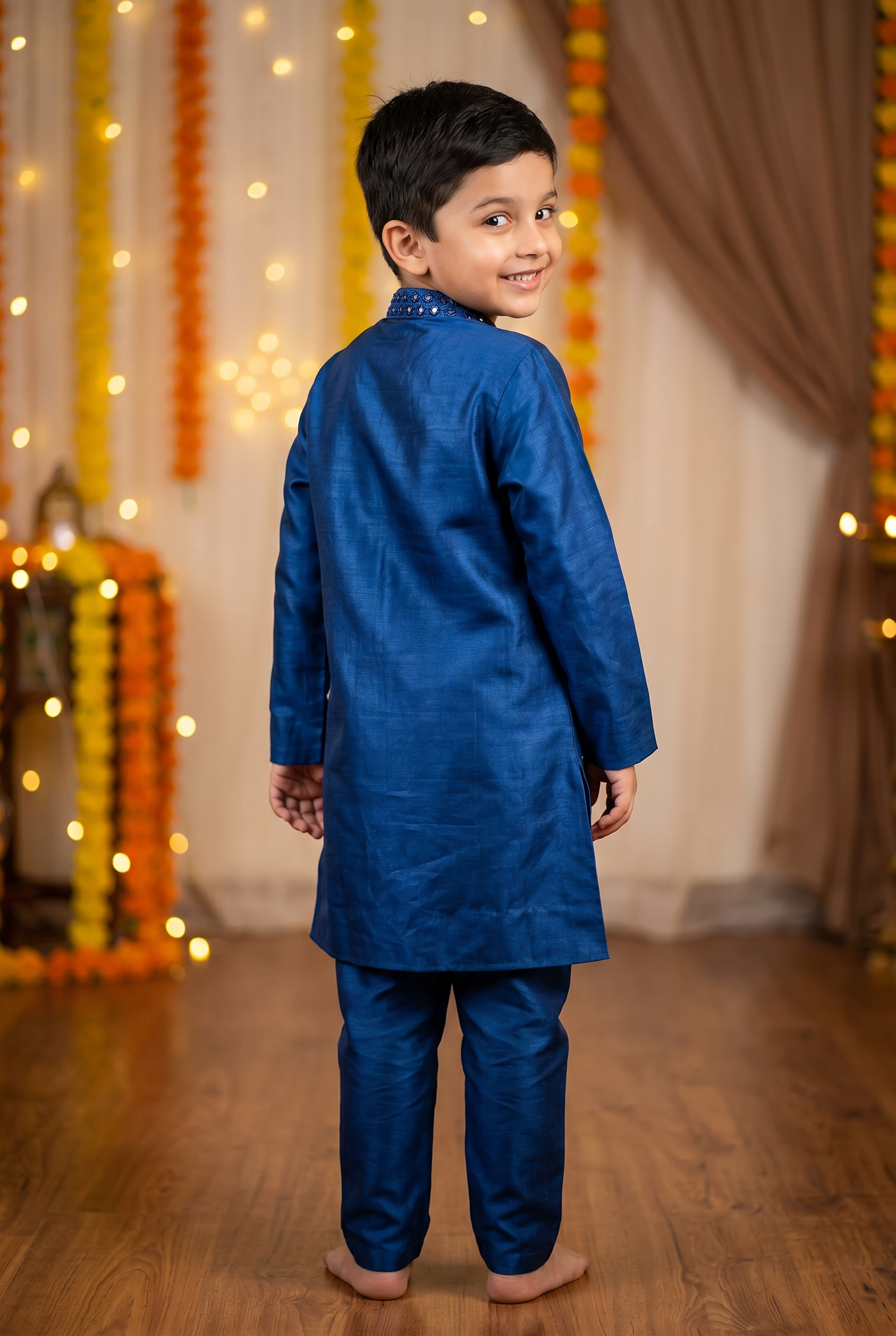 Sheeshe wala kurta set- Neela