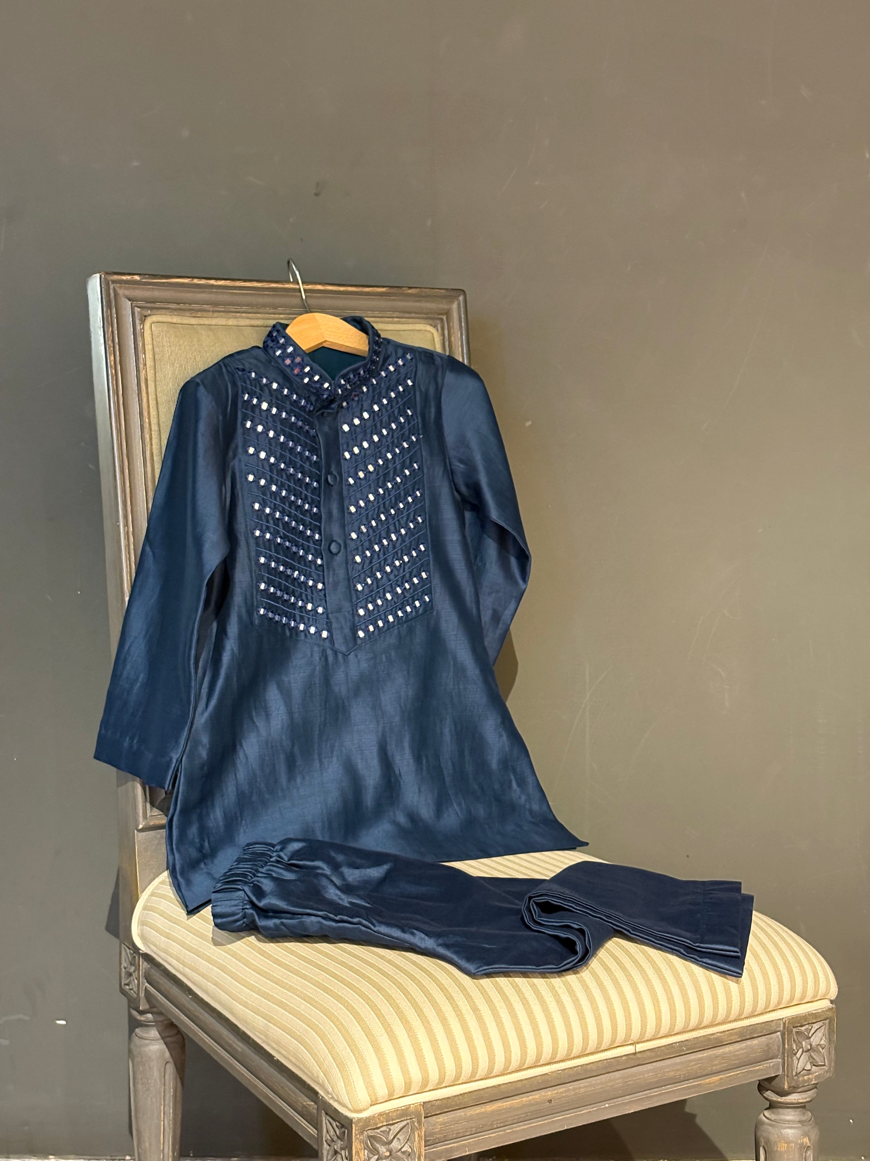 Sheeshe wala kurta set- Neela