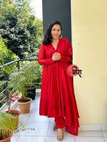 Load image into Gallery viewer, Lal Mirch 🌶️ Kalidar Kurta set

