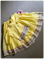 Load image into Gallery viewer, Kantha Border Lehenga Choli - Yellow
