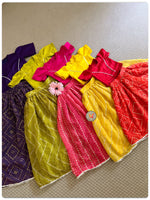 Load image into Gallery viewer, Bandhani Lehenga - Bainganee
