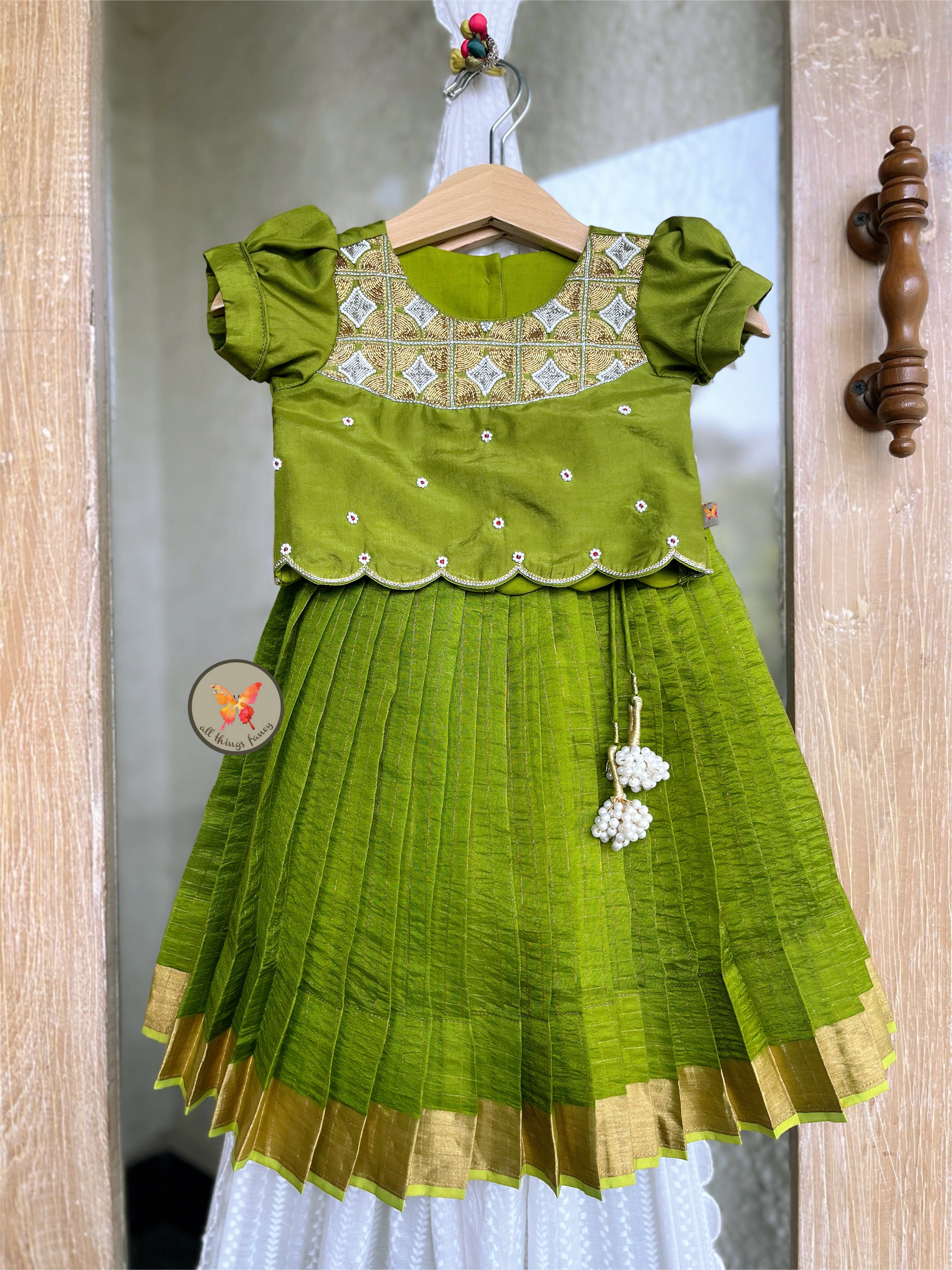 Pattu Lehenga- Kaccha Aam