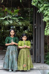The Teal Green Flora Set