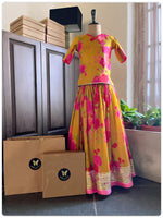 Load image into Gallery viewer, Mul Floral Lehenga Set- Kachhi haldi
