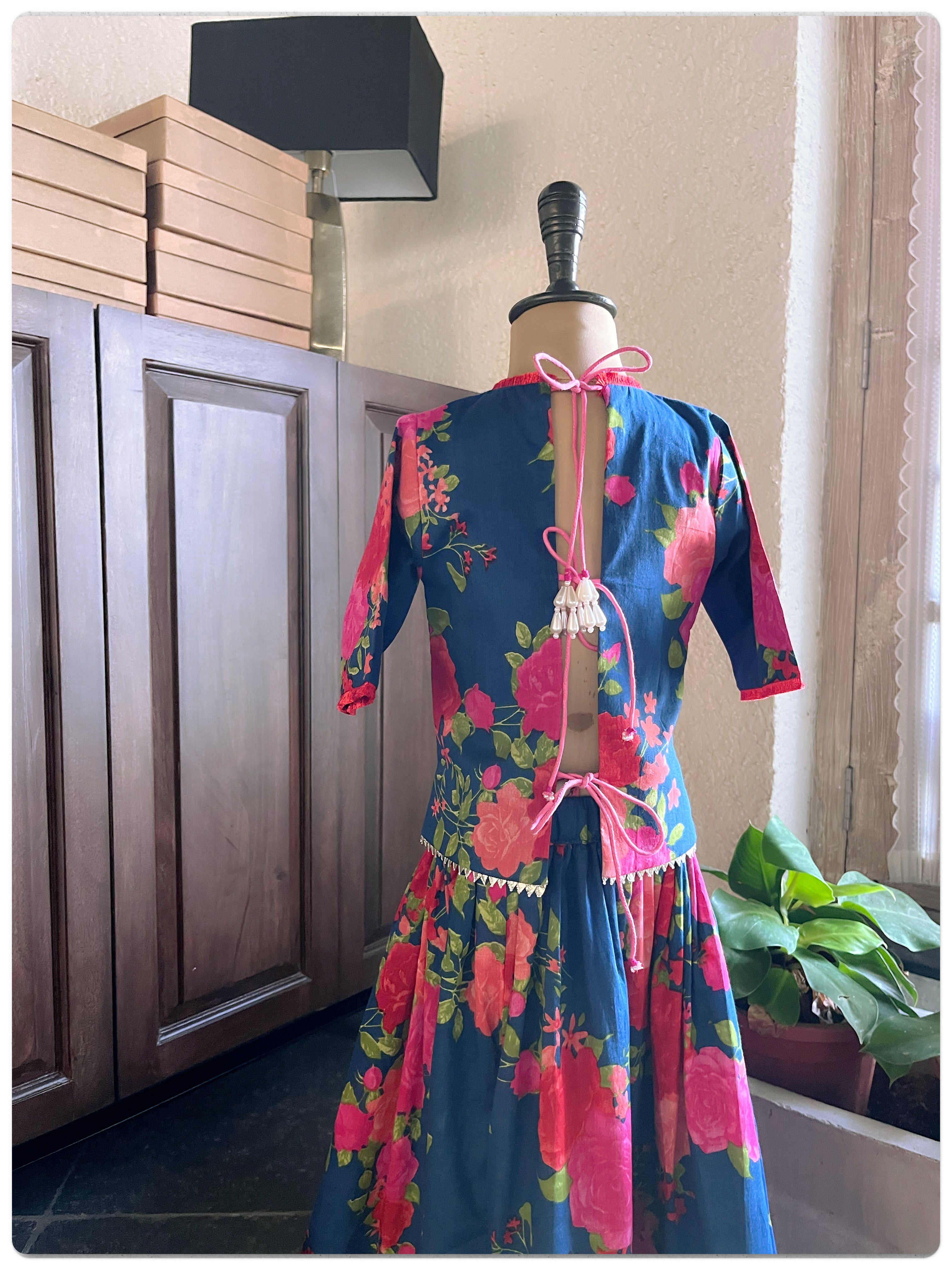 Mul Floral Set- Neel