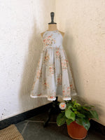 Load image into Gallery viewer, Vintage Floral Halter Neck Dress-Blue
