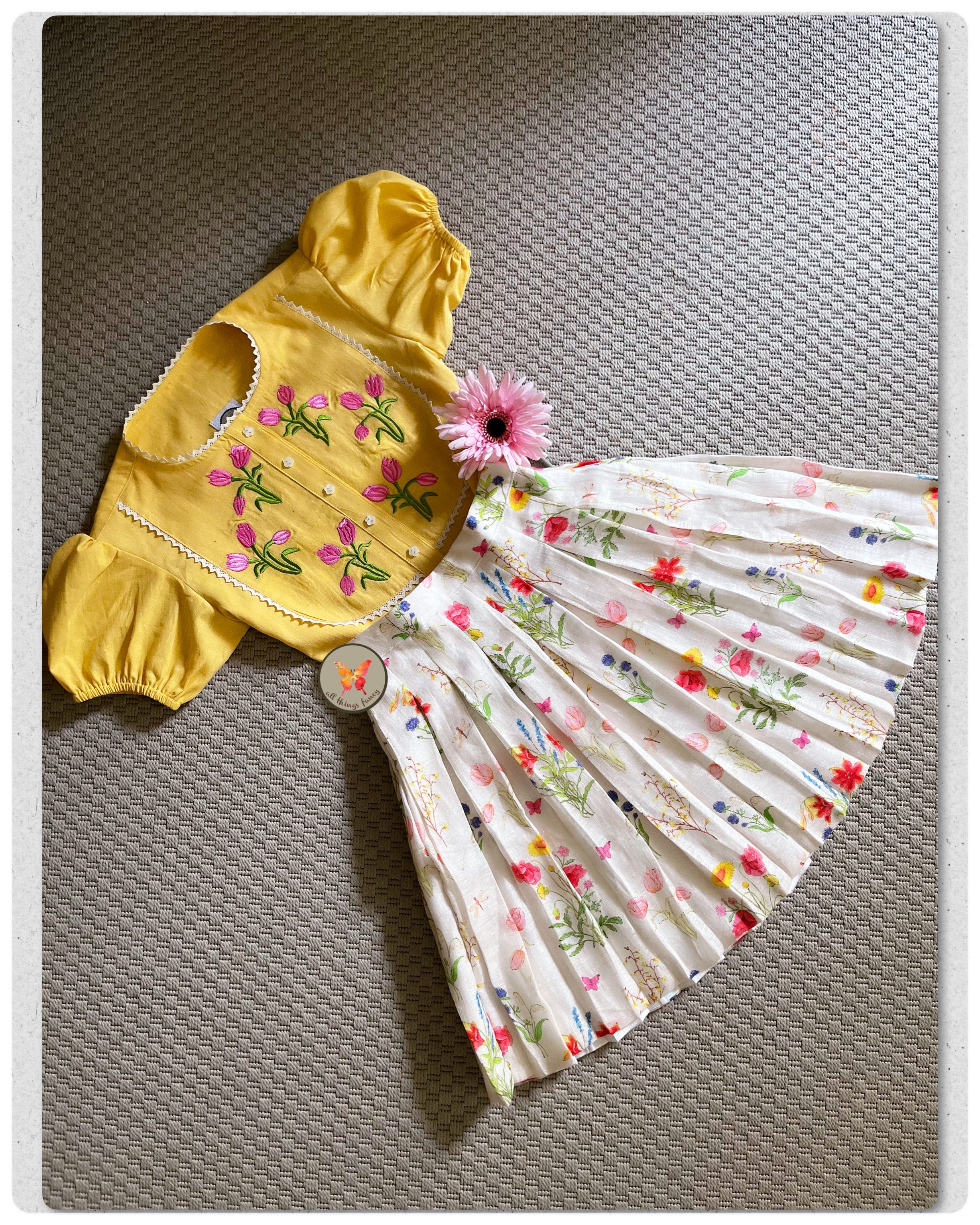 The Tulip Garden Set