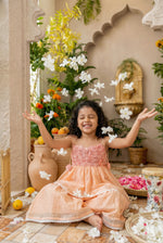 Load image into Gallery viewer, 3d Flower Gharara- Peach
