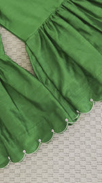 Load and play video in Gallery viewer, Hara Panna Sharara Set
