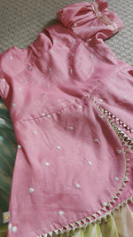 Load and play video in Gallery viewer, Gulabi Lehariya Lehenga
