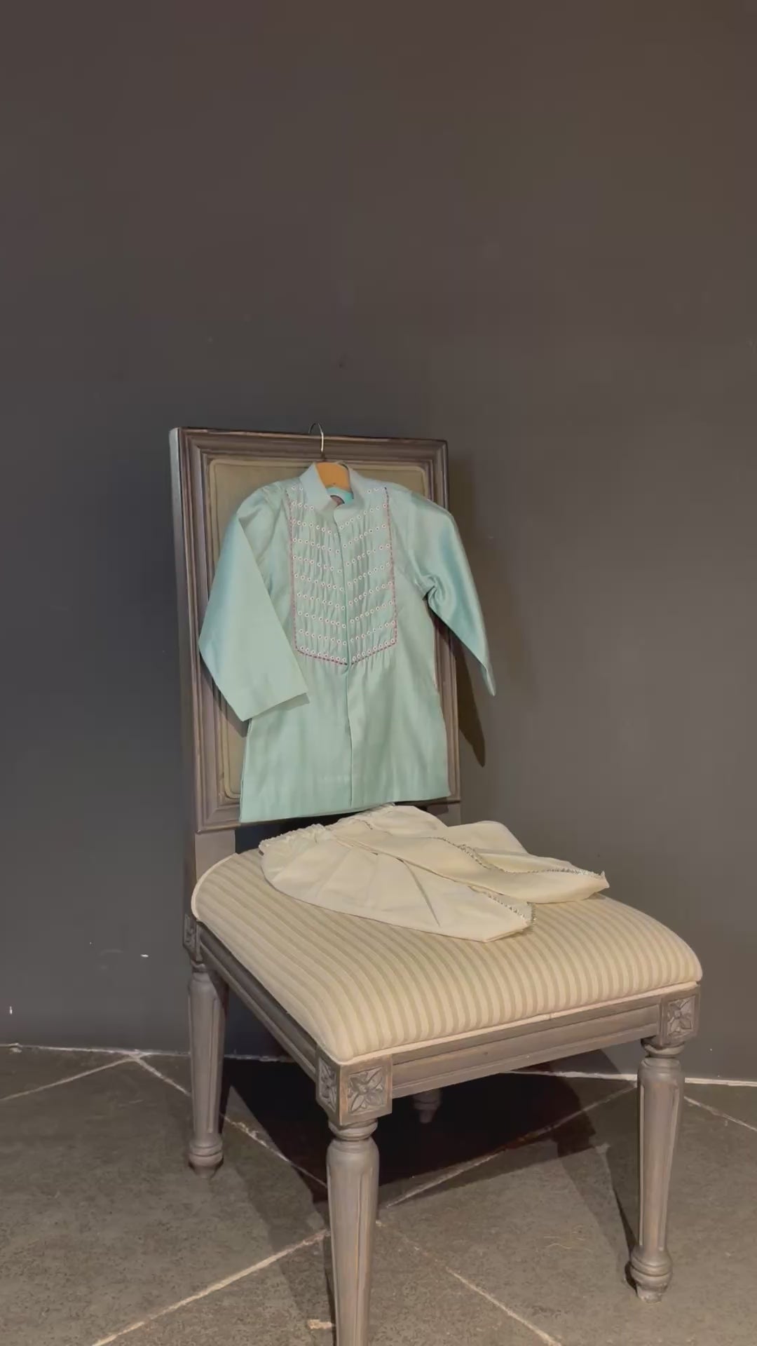 Moti wala kurta set- Sky