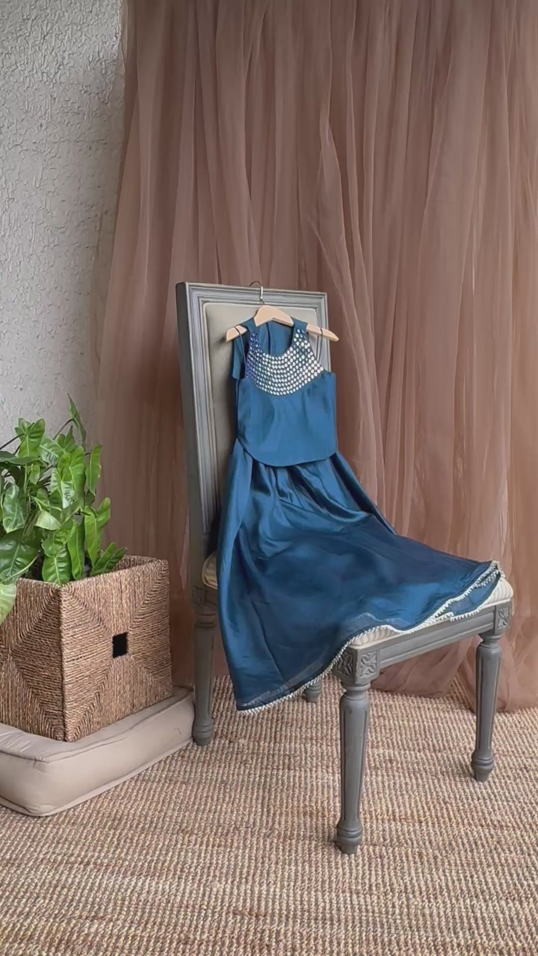 Sheeshewala Lehenga- Neela