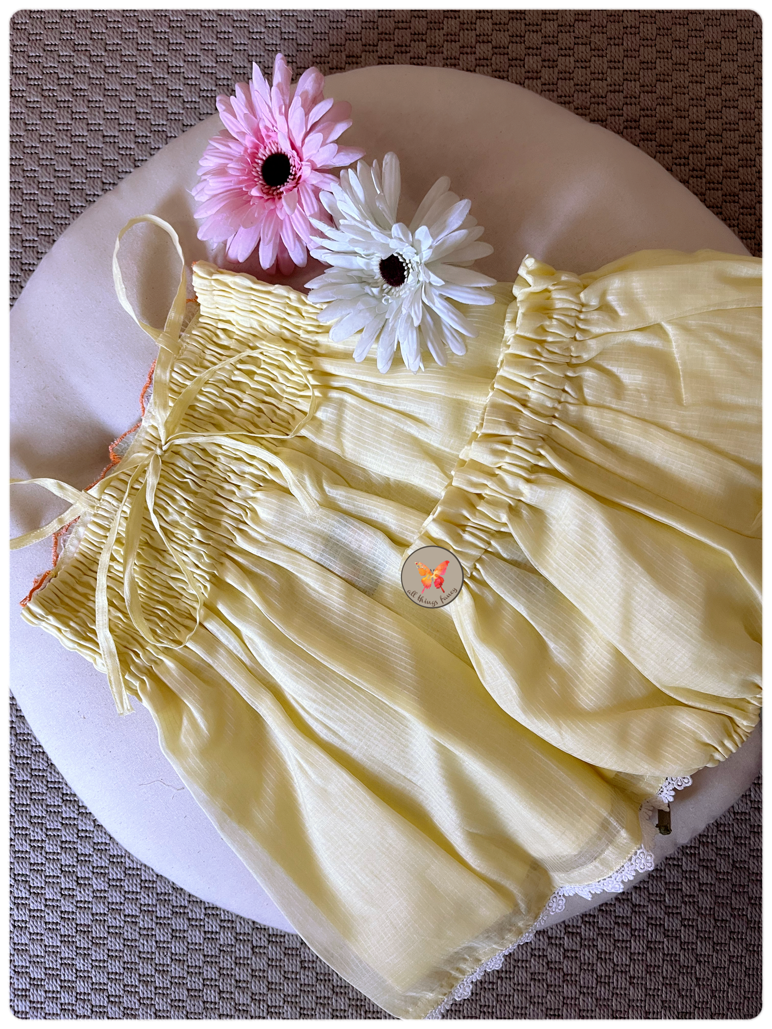 Custard Cutwork Set
