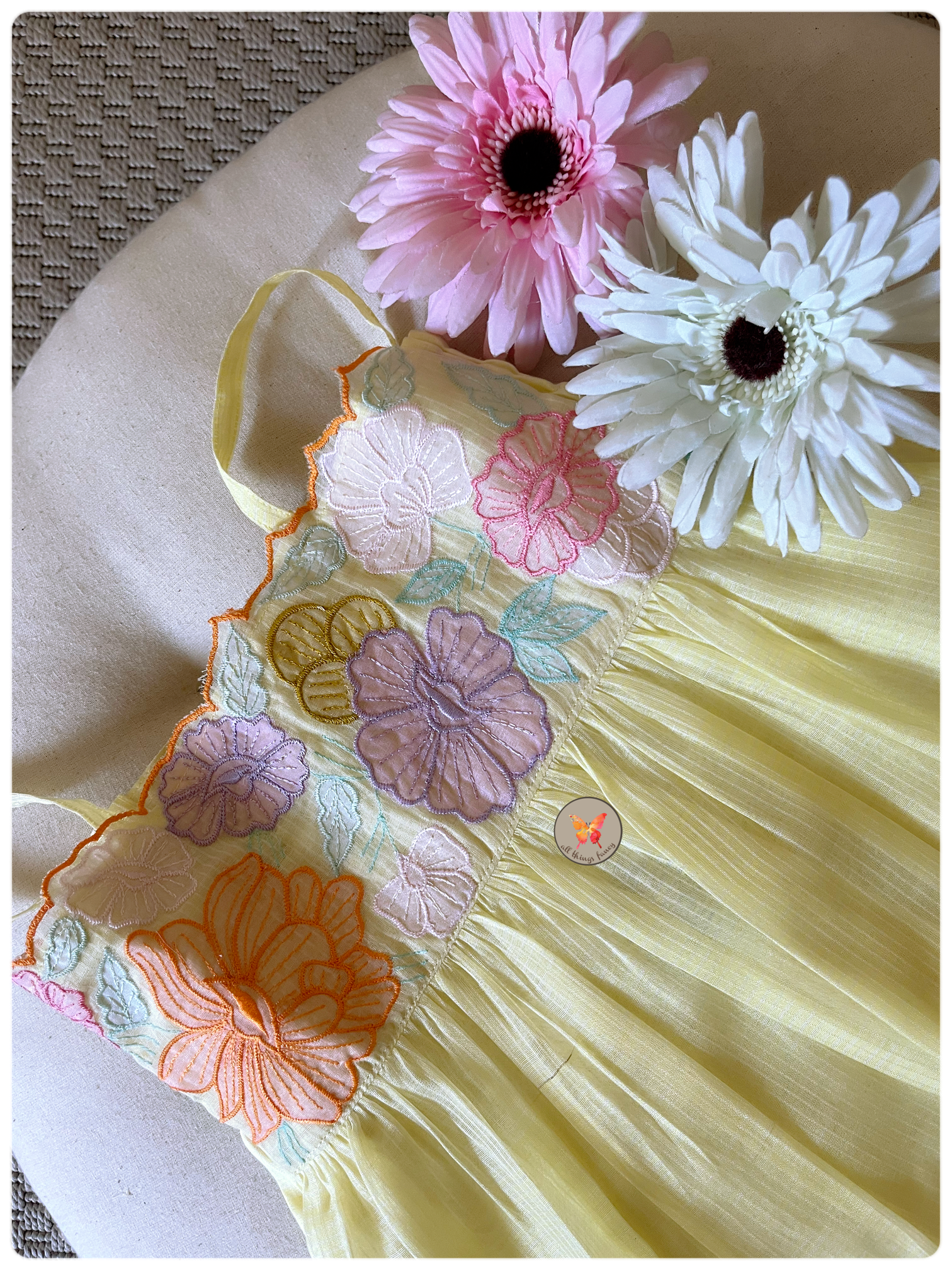 Custard Cutwork Set