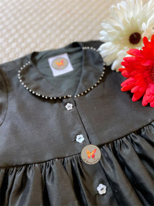 Pearl edged collar shirt dress- black