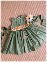 Load image into Gallery viewer, English Flower Garden Dress- Grape Green
