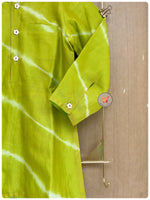 Load image into Gallery viewer, Lehariya Short Kurta - Lime
