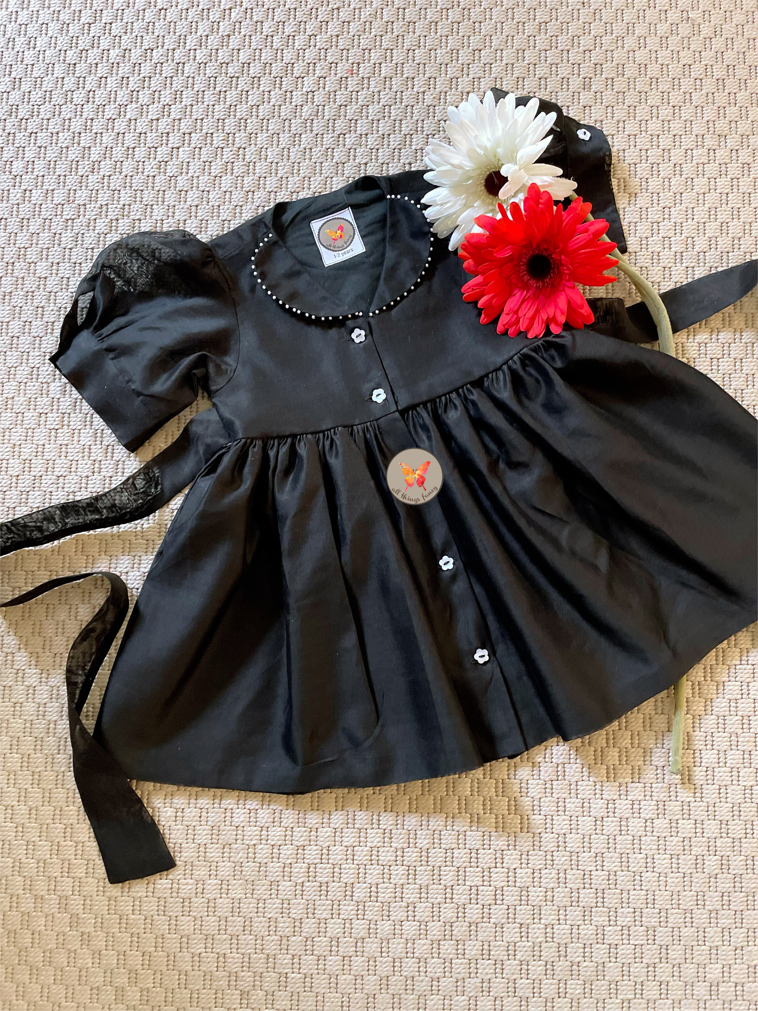 Pearl edged collar shirt dress- black