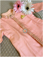Load image into Gallery viewer, Frechknot Kurta Set- Pink
